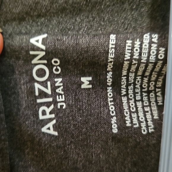 NWOT Arizona jeans gray v-neck size M - Picture 2 of 3